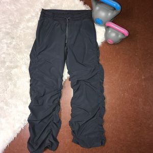 Under Armour semi fitted storm pants